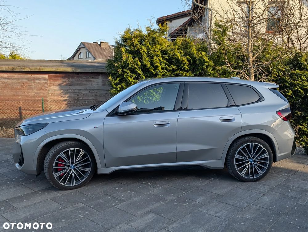 BMW iX1 xDrive30 66.5kWh M Sport - 4