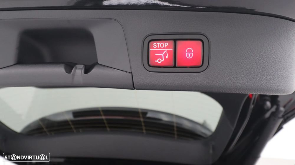 Mercedes-Benz GLA 180 d AMG Line - 27