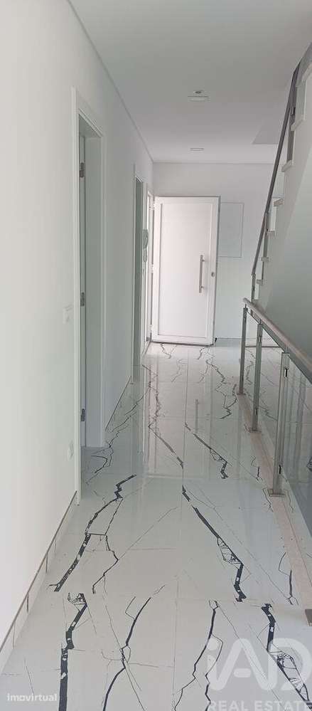 Casa / Villa T4 em Antuzede e Vil de Matos de 388,00 m2 - Grande imagem: 2/16