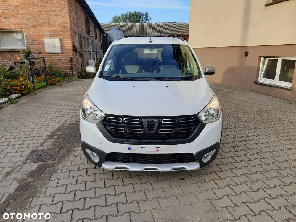 Dacia Lodgy 1.2 TCe Stepway - 2