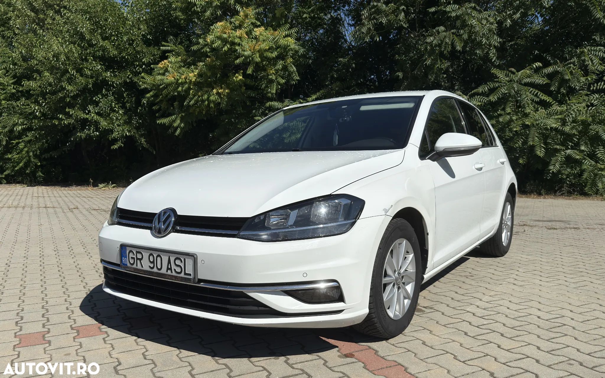 Volkswagen Golf 1.6 TDI Highline - 1