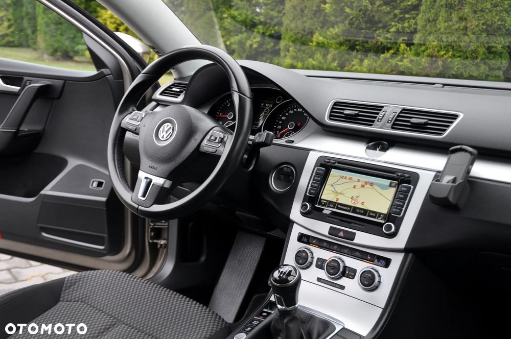Volkswagen Passat Variant 1.6 TDI BlueMotion - 26