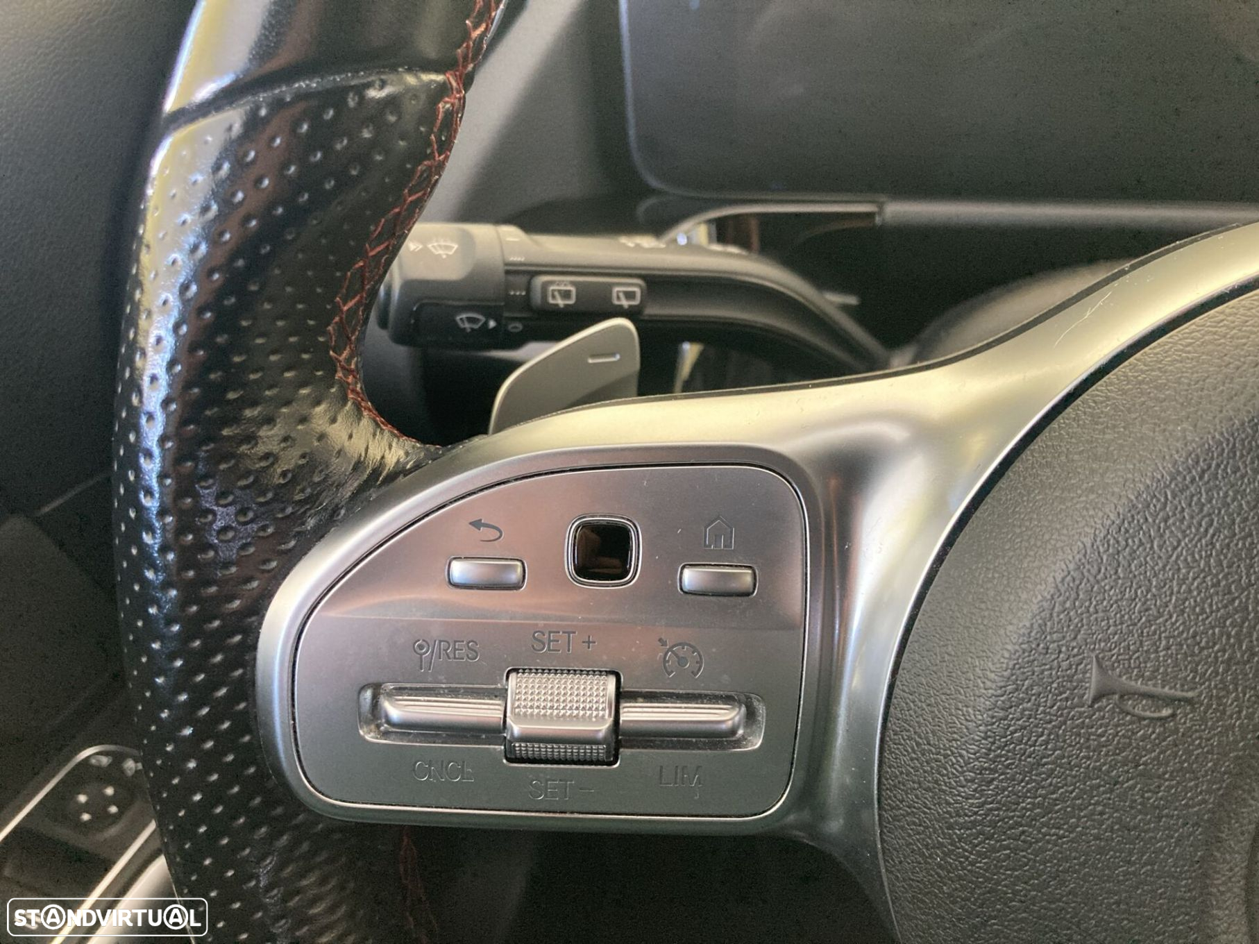 Mercedes-Benz GLA 180 d AMG Line - 17