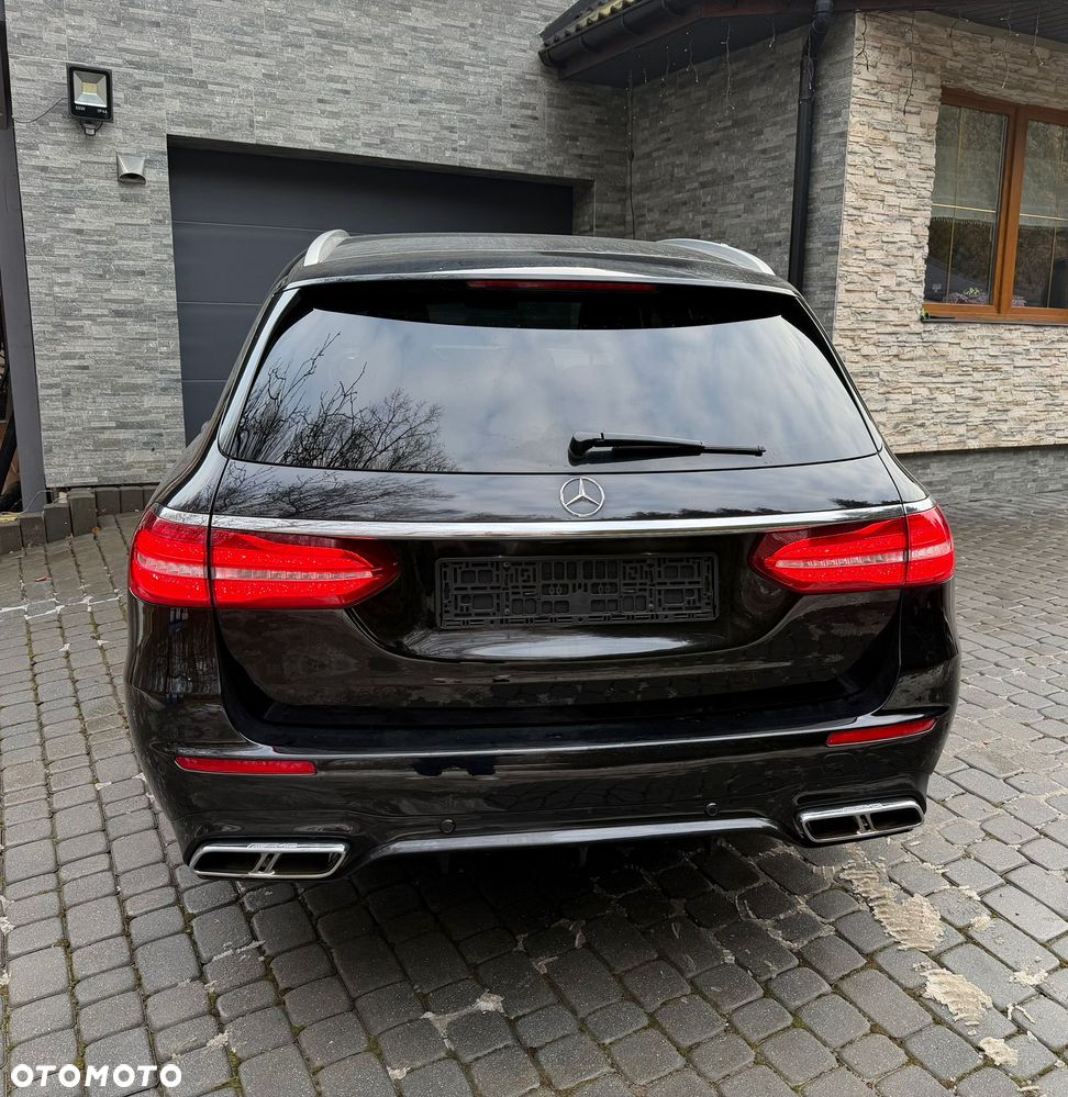Mercedes-Benz Klasa E AMG 63 S 4Matic+ 9G-TRONIC - 14