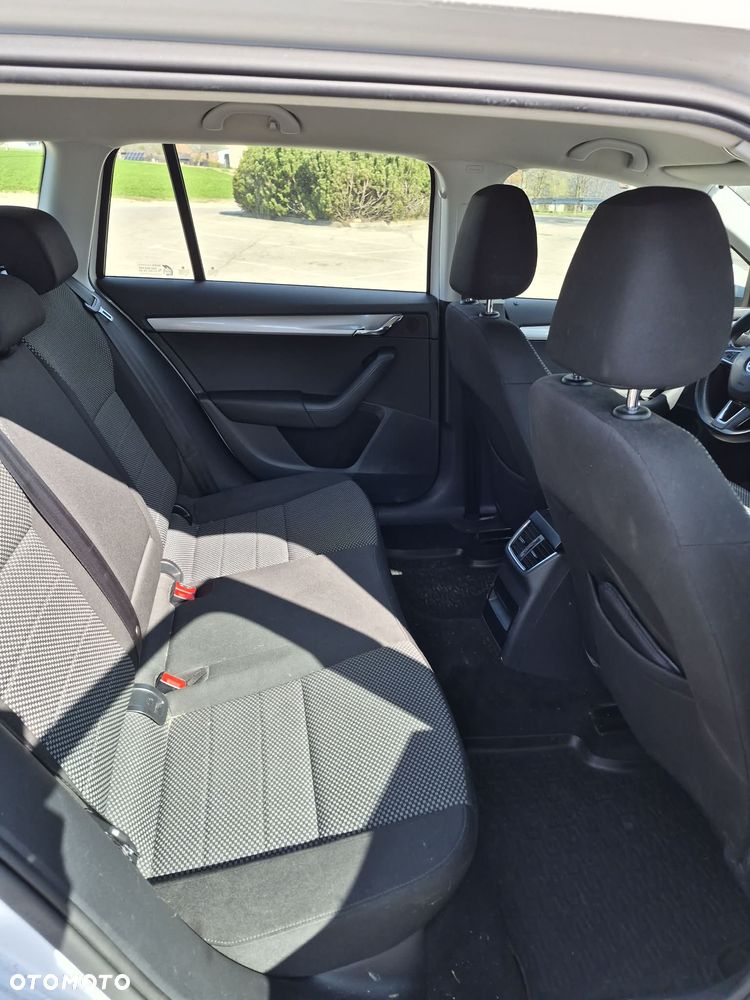 Skoda Octavia 2.0 TDI Ambition - 9