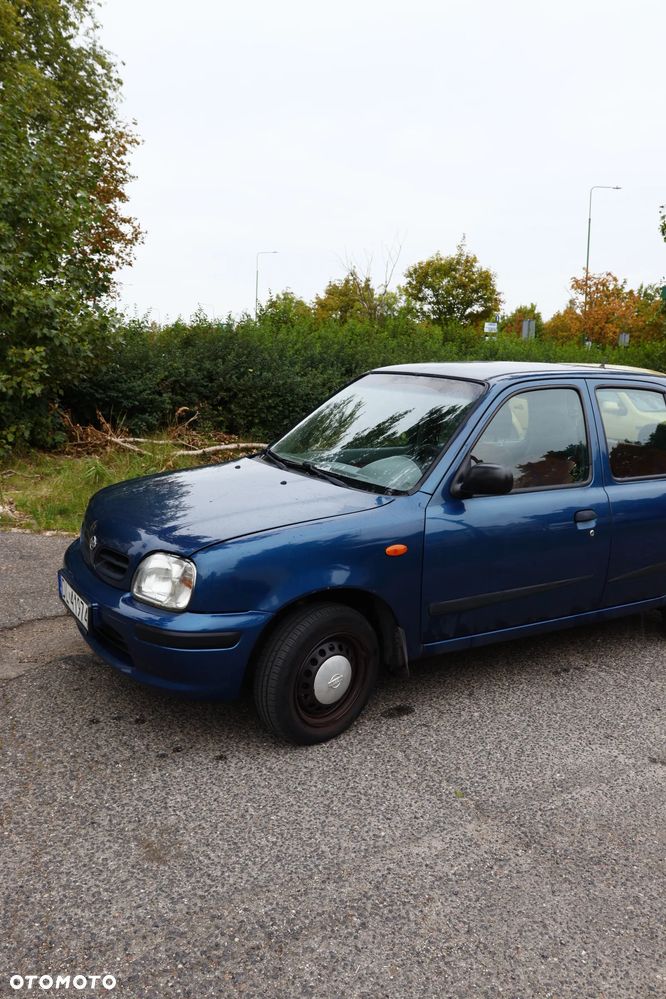 Nissan Micra 1.0 L - 6