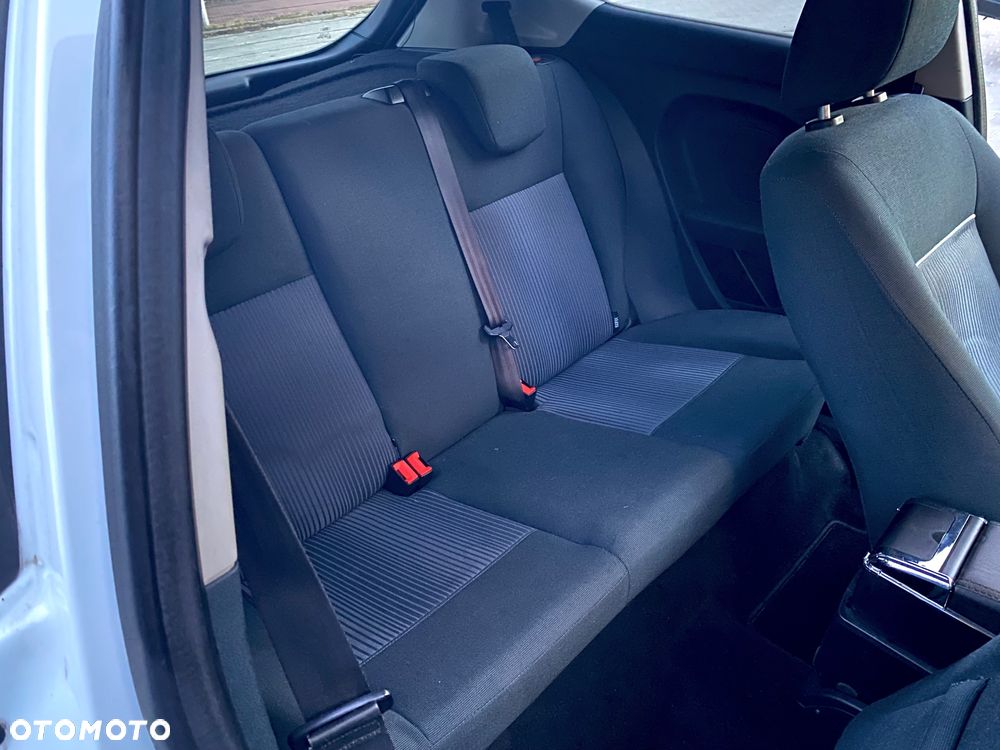 Ford Fiesta - 17