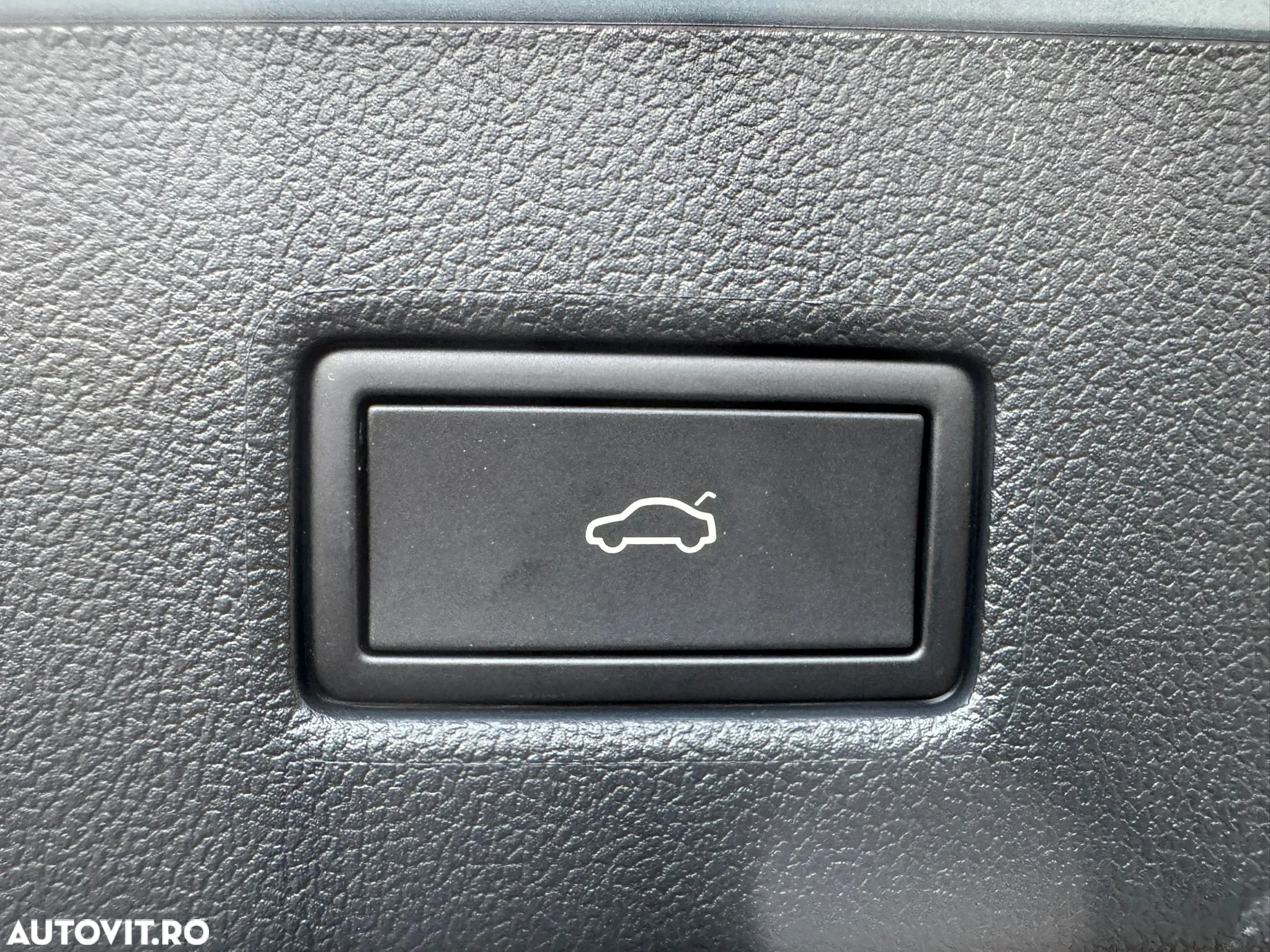 Ford Explorer AWD 79 kWh Extended Range Premium - 19
