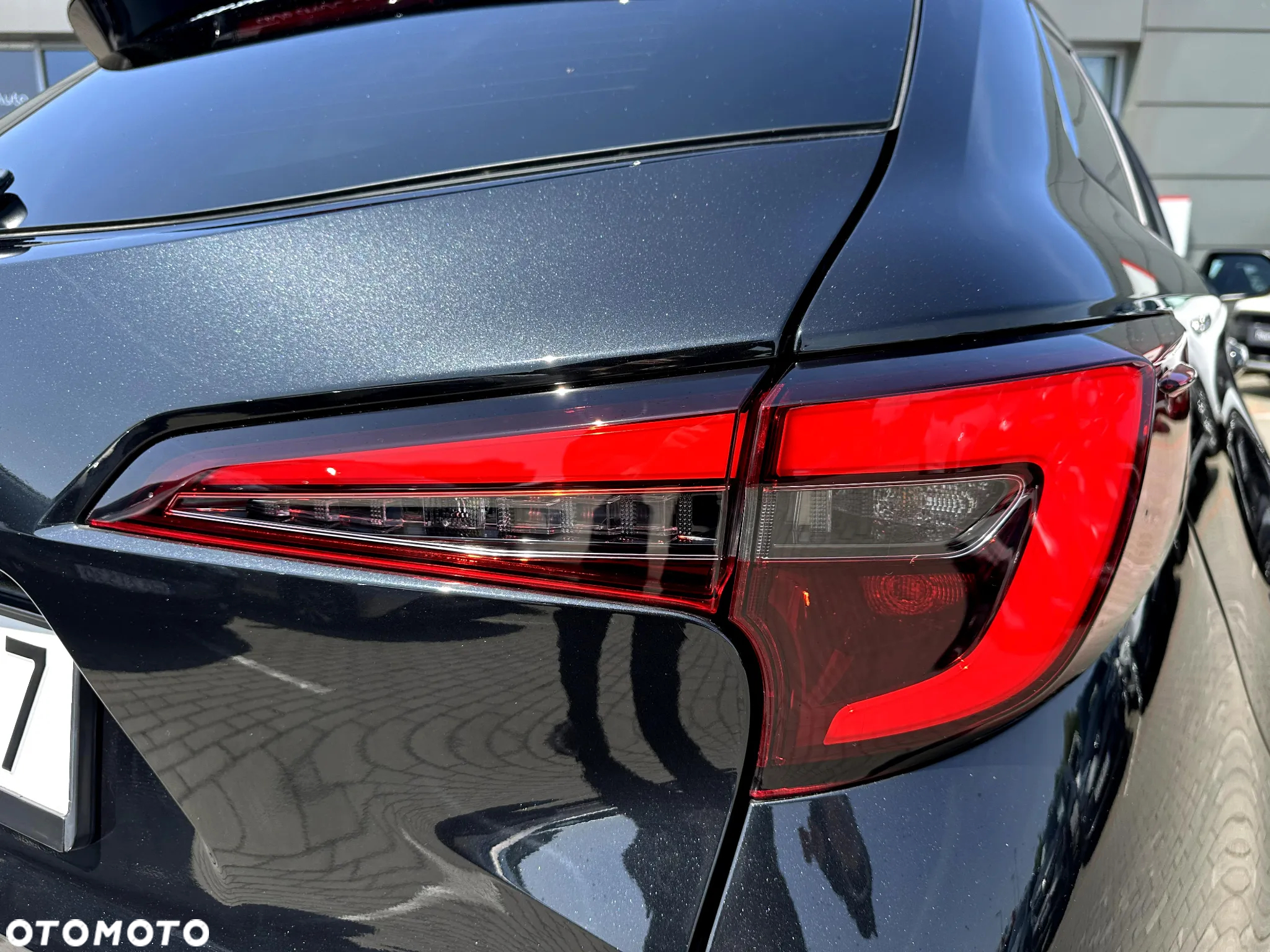 Toyota Corolla 2.0 Hybrid Style - 8