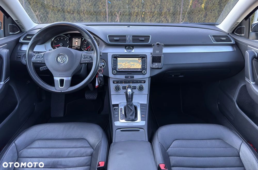 Volkswagen Passat 3.6 V6 4Motion DSG Highline - 32