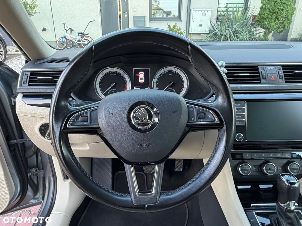 Skoda Superb 2.0 TDI L&K DSG - 13