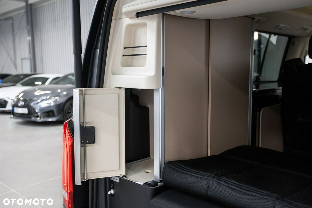 Mercedes-Benz Klasa V 250 d lang 4Matic 9G-TRONIC Avantgarde Edition 2023 - 31