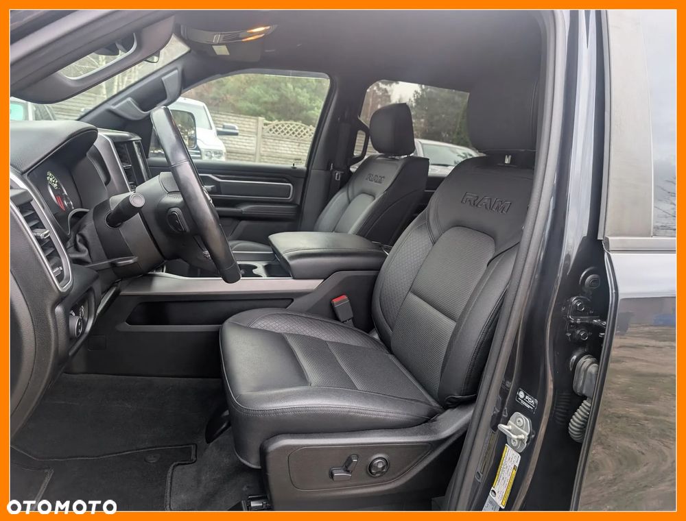 RAM 1500 Crew Cab Shortbed Bighorn - 17