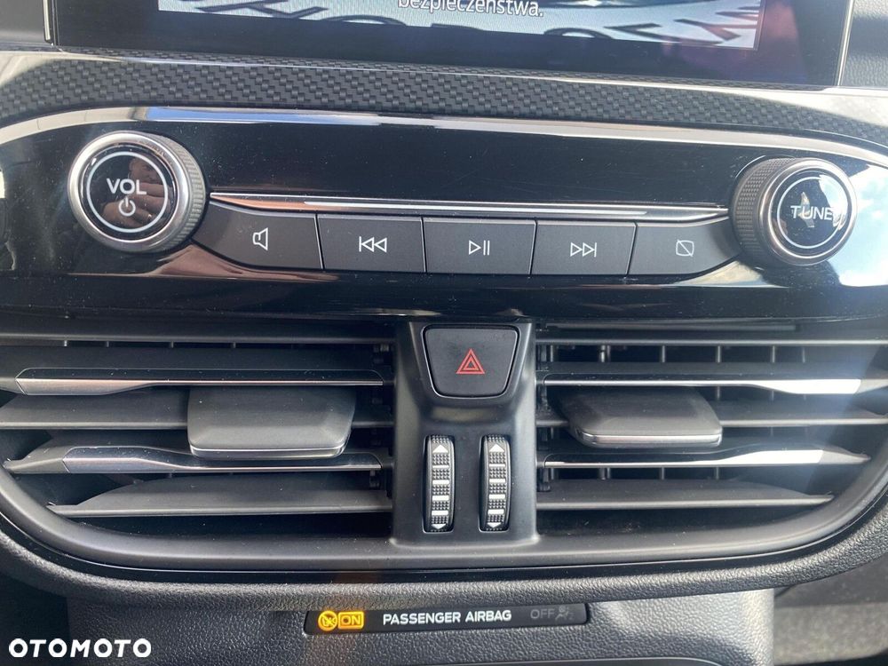 Ford Kuga - 18