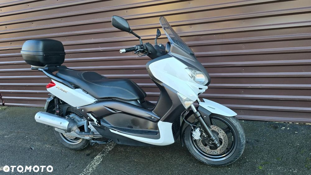 Yamaha X-max - 9