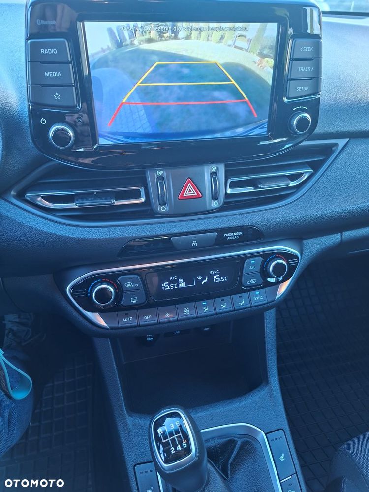 Hyundai i30 1.5 DPI Comfort - 11