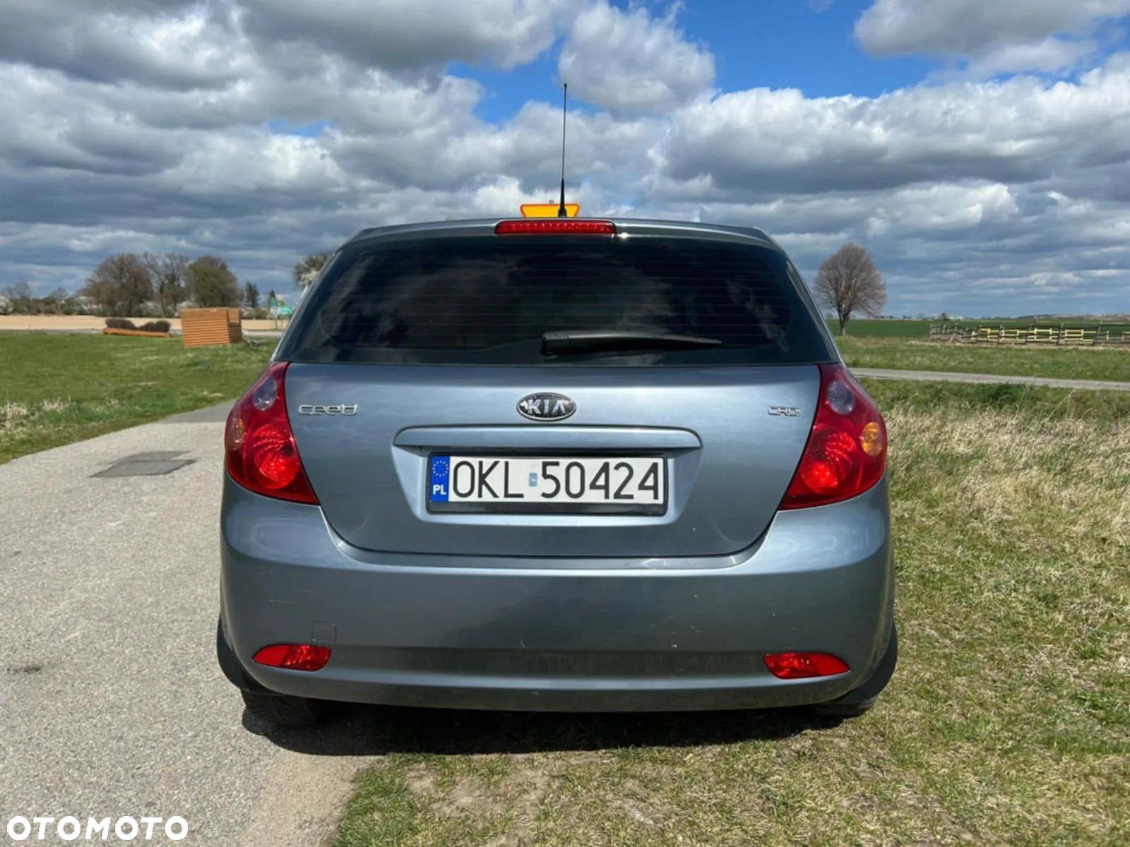 Kia Ceed Cee'd 2.0 crdi Comfort + - 6