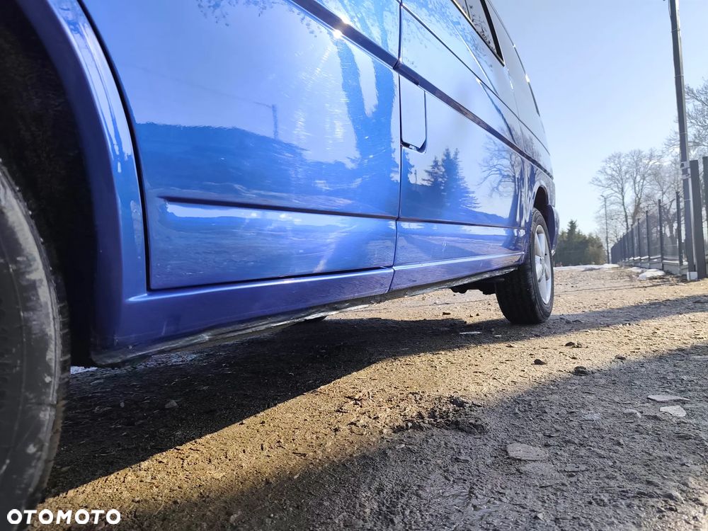 Volkswagen Multivan - 15