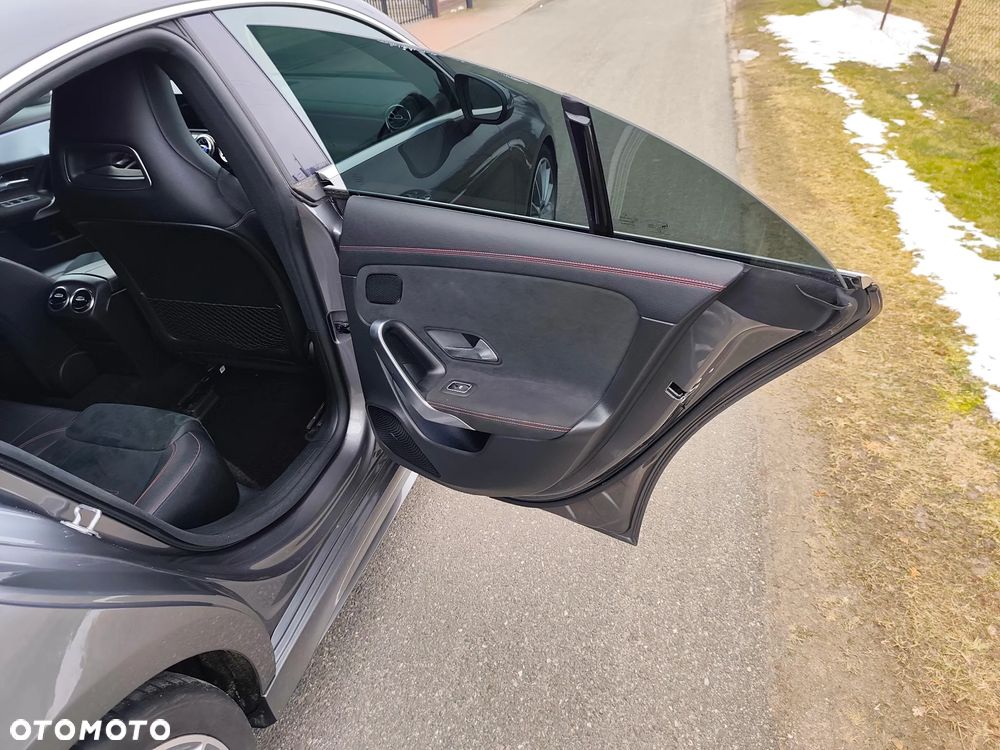 Mercedes-Benz CLA 200 AMG Line 7G-DCT - 4