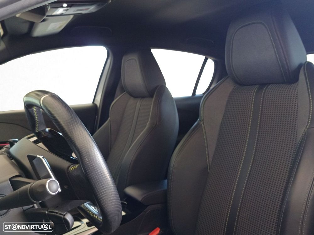 Peugeot 208 PureTech 130 EAT8 GT Pack - 22