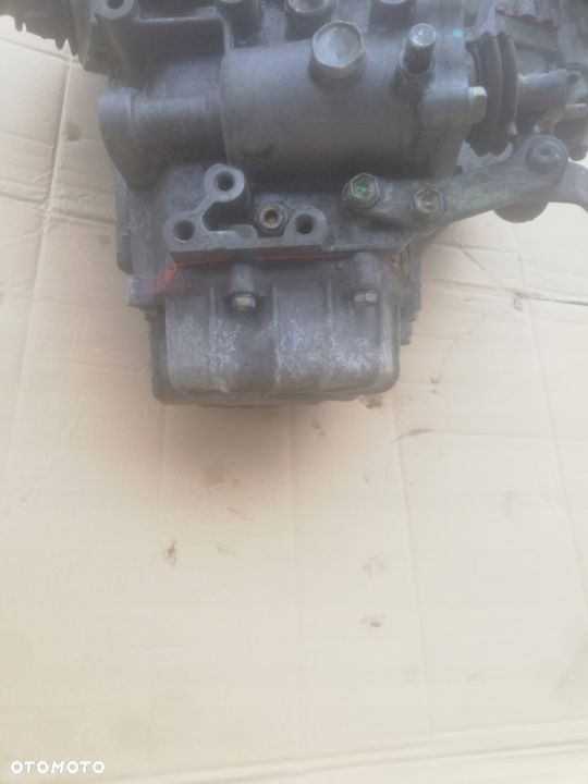 COROLLA E12 1,6 VVT-I SKRZYNIA BIEGOW IDEALNA - 6