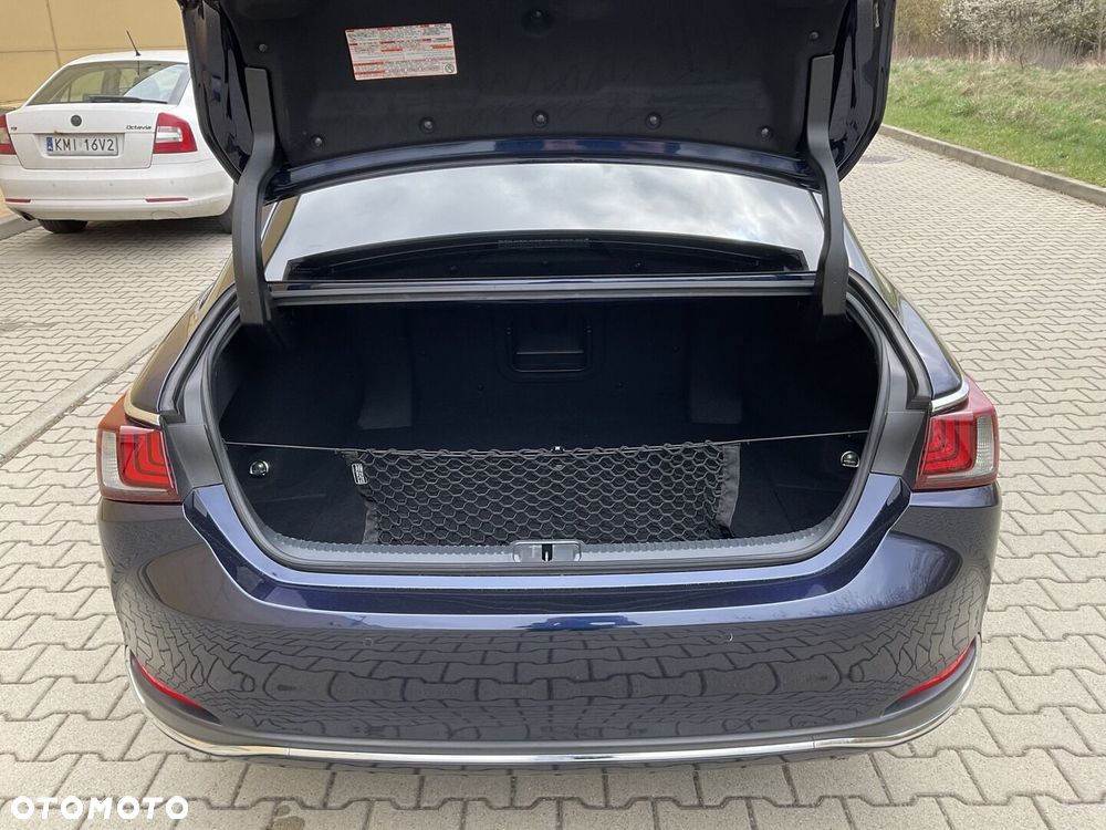 Lexus ES 300h Omotenashi - 36