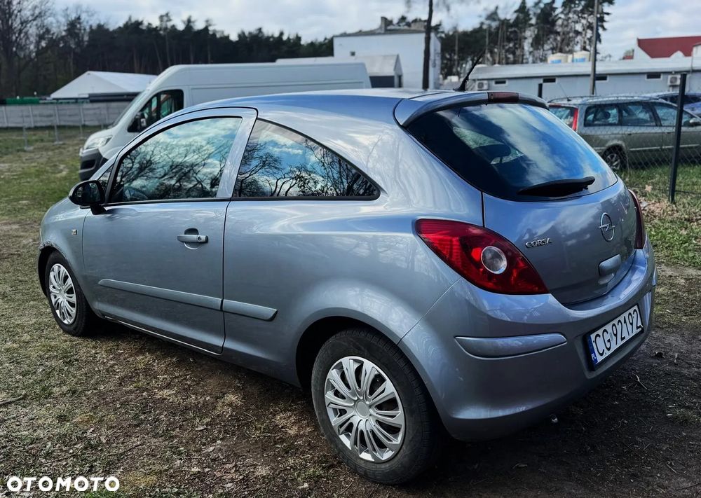 Opel Corsa - 4