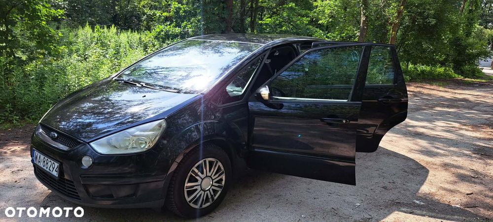 Ford S-Max - 13