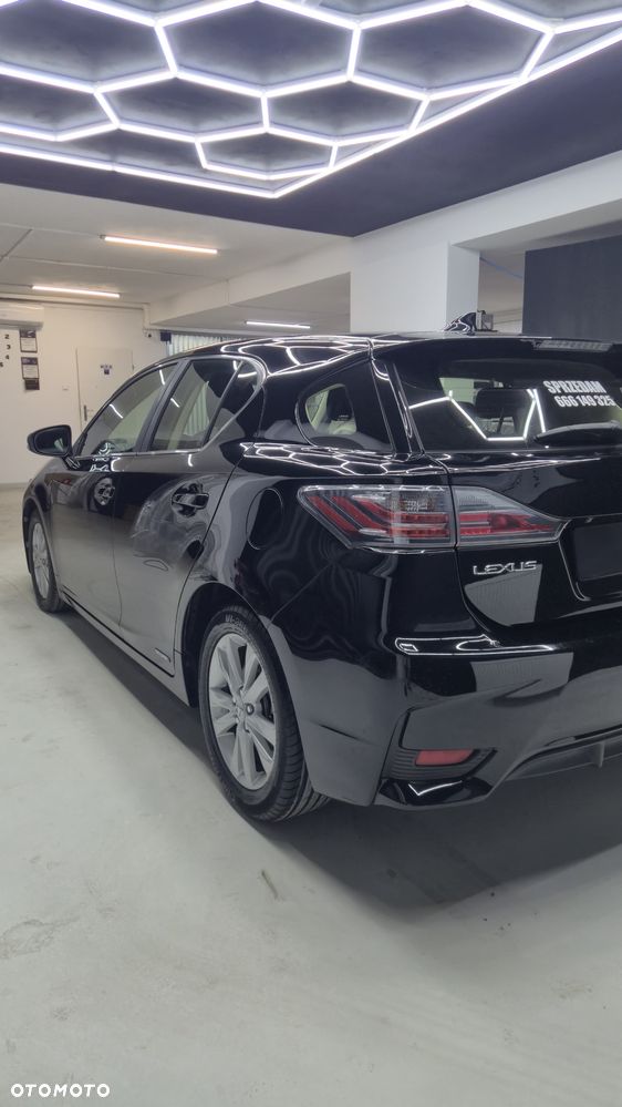 Lexus CT 200h Prestige - 18