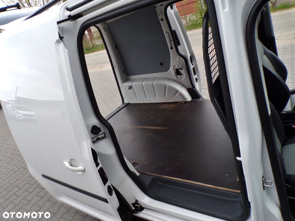 Volkswagen CADDY - 27