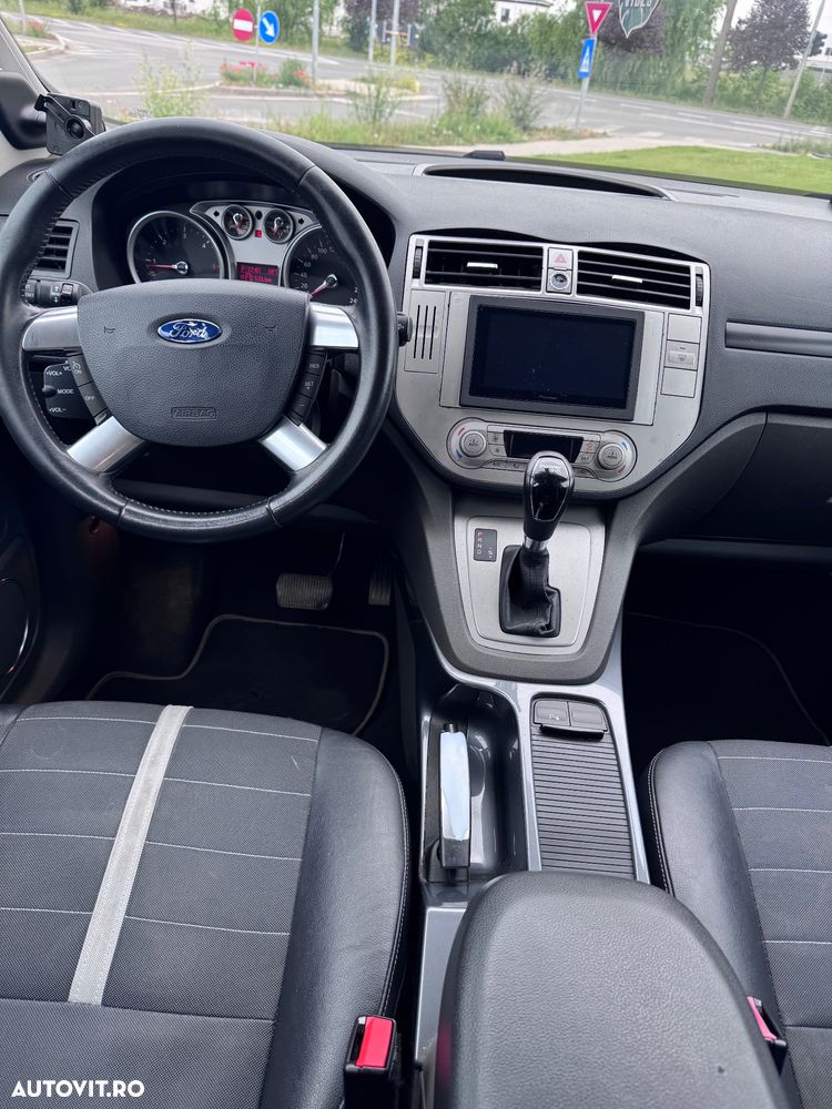 Ford Kuga 2.0 TDCi 4x4 Aut. Titanium - 6