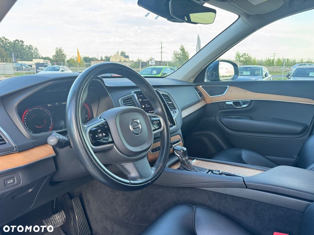 Volvo XC 90 T6 AWD Geartronic Momentum - 10