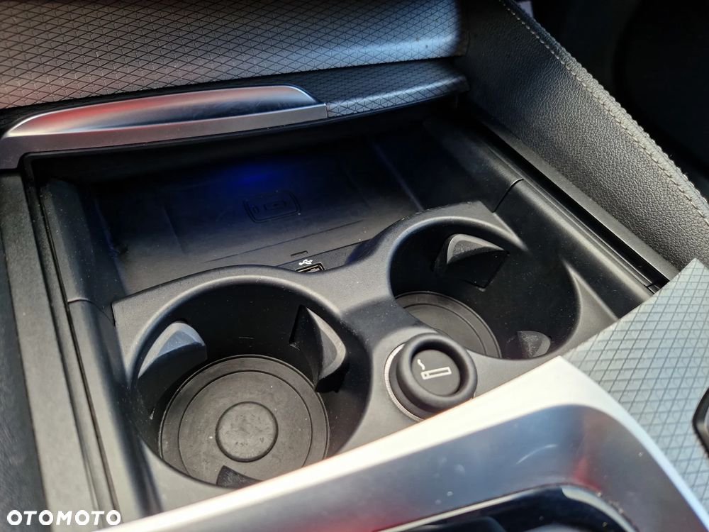 BMW Seria 5 530d Touring Sport Line - 33