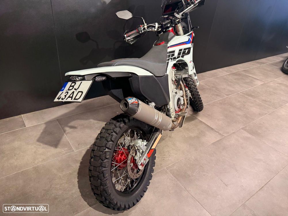 AJP PR7 650 - 10