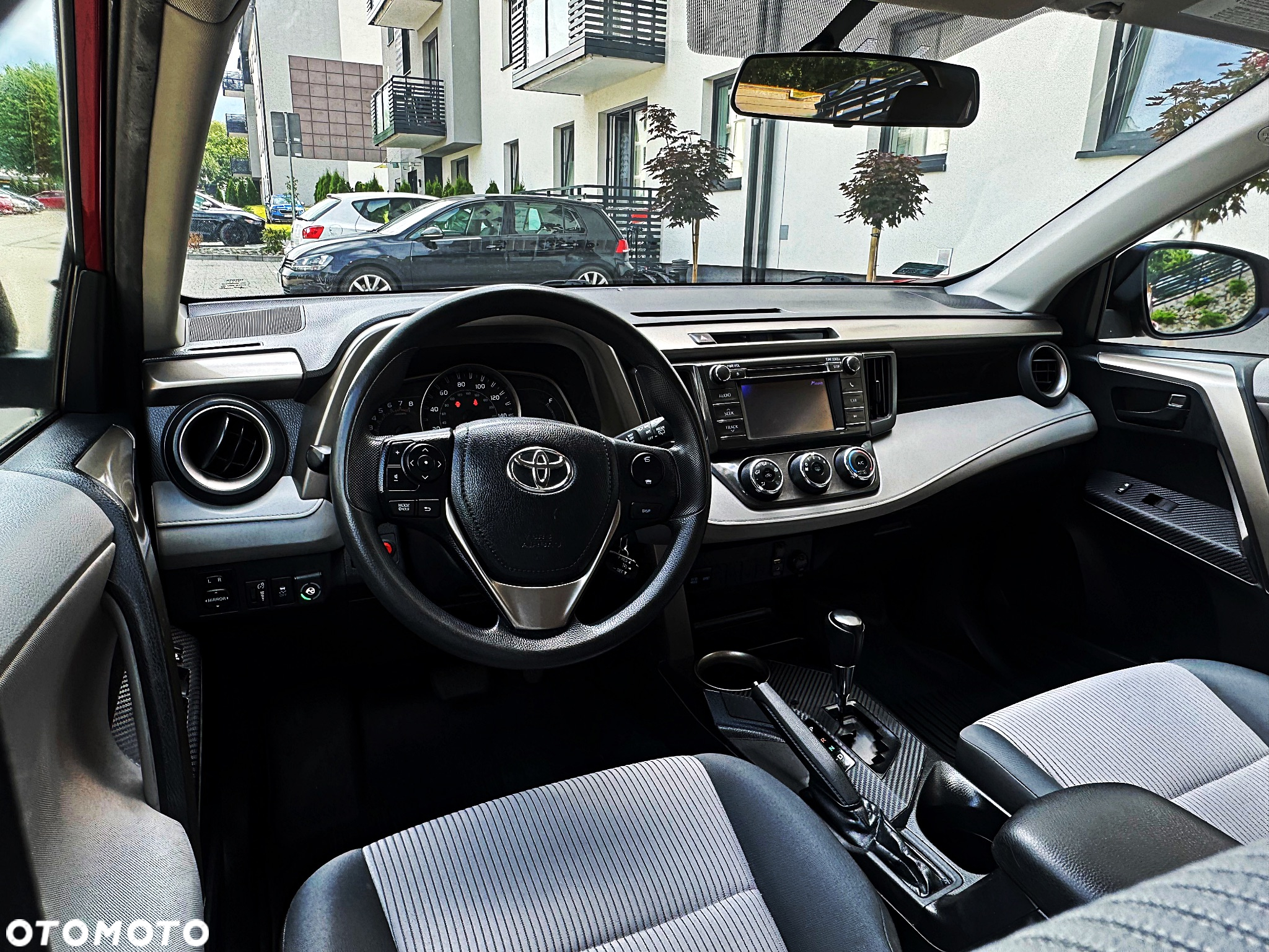 Toyota RAV4 - 30