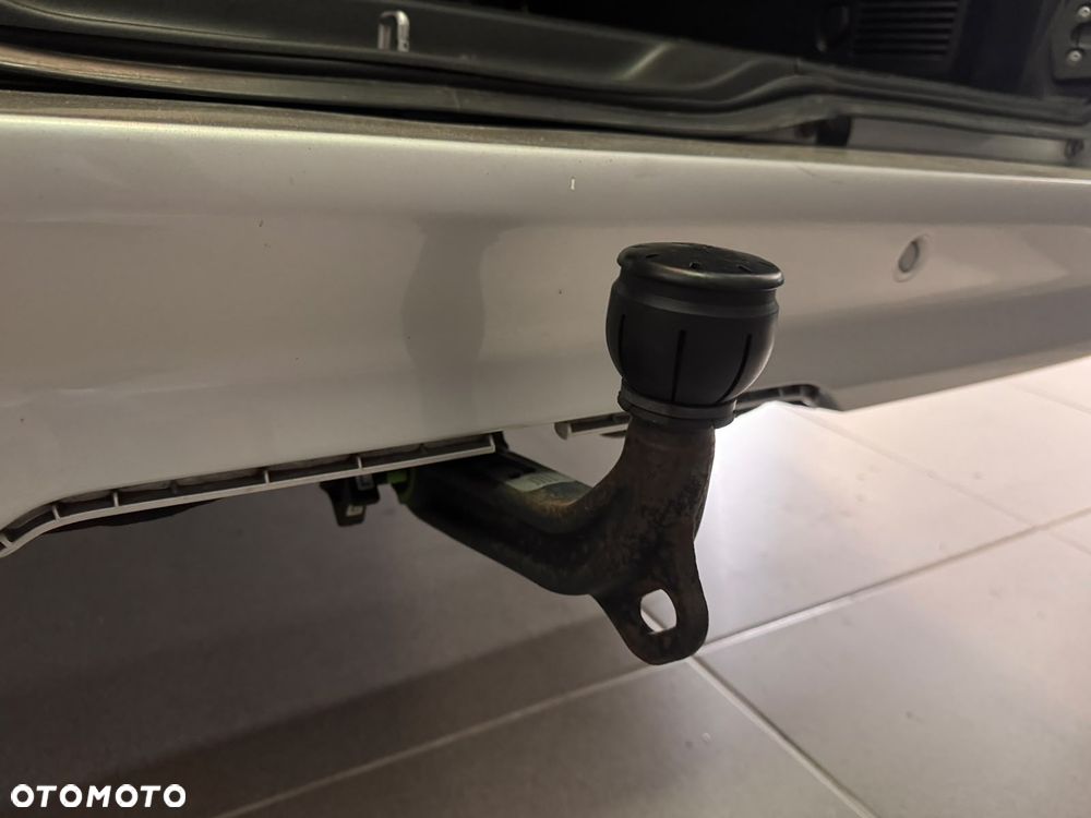 Mercedes-Benz Klasa V 220 d 4-Matic Avantgarde 9G-Tronic - 9