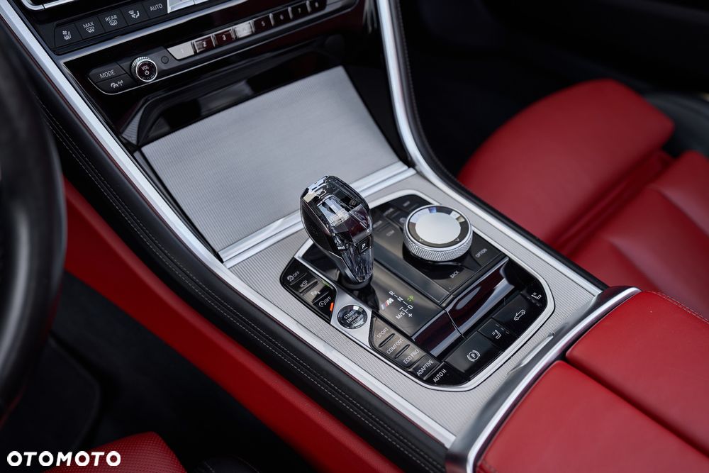 BMW Seria 8 M850i xDrive - 26