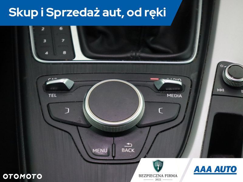 Audi A4 Limousine - 15