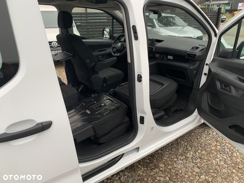Toyota PROACE CITY BRYGADÓWKA L2H1, VAN 5 osobowy, Homologacja cięż. N1, Duża ład-772kg Koła-16 Skrzynia biegów 6stop. Ściana dział. składana 2x Boczne drzwi - 29