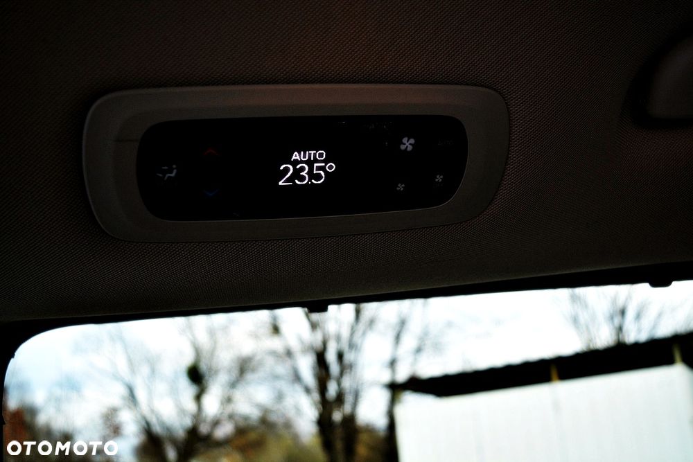 Chrysler Pacifica - 16