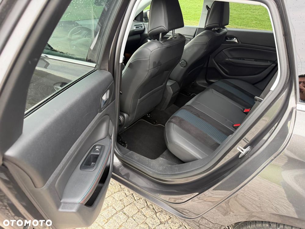Peugeot 308 1.2 PureTech GPF Active Pack Business S&S - 17