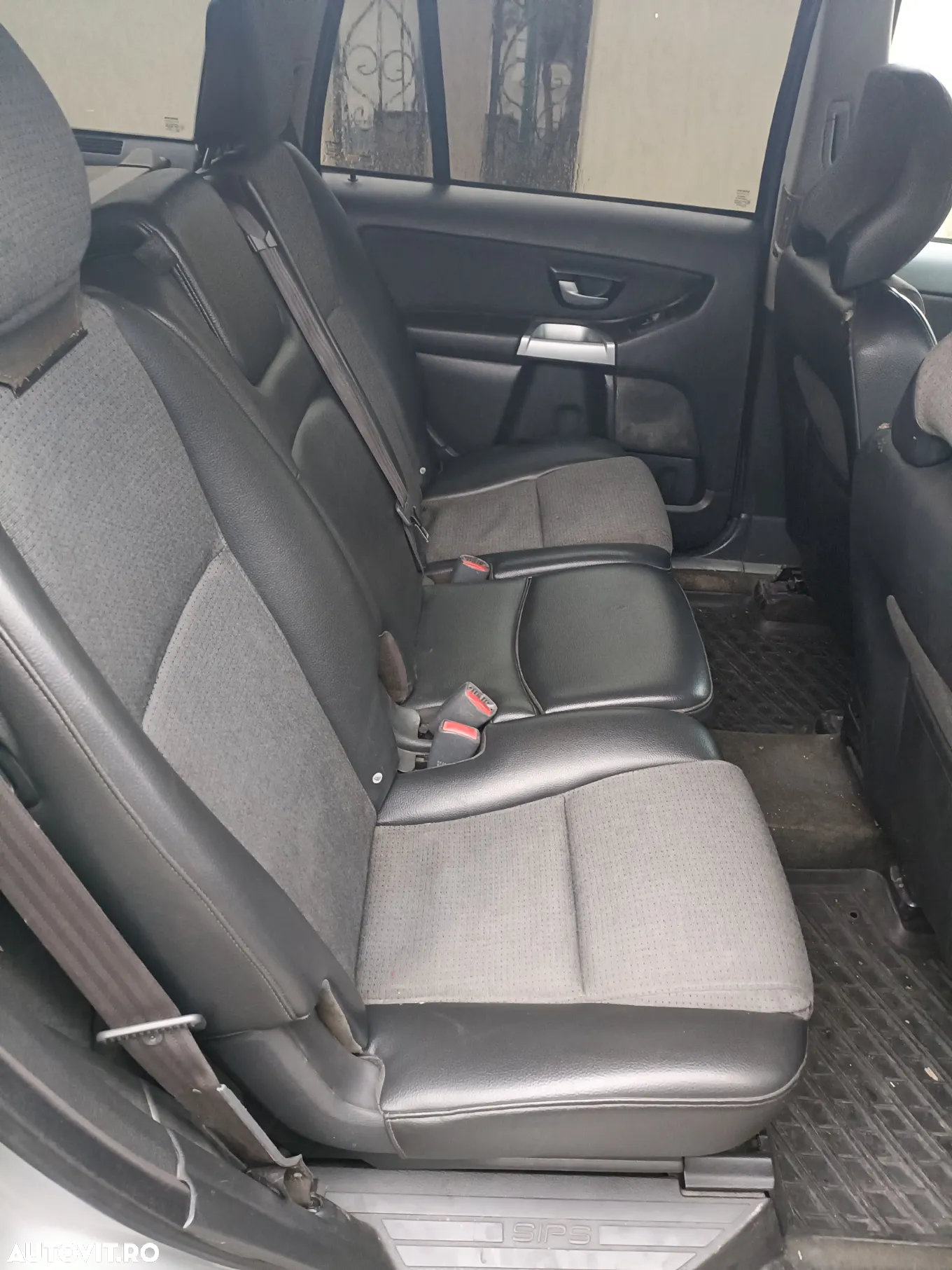 Volvo XC 90 2.4 D Aut. 7 locuri - 13