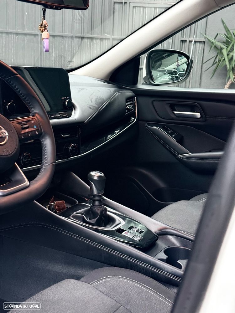 Nissan Qashqai 1.3 DIG-T MHEV Premiere Edition - 10