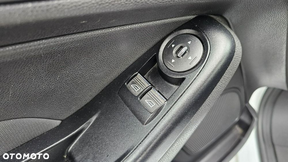 Ford Fiesta - 9