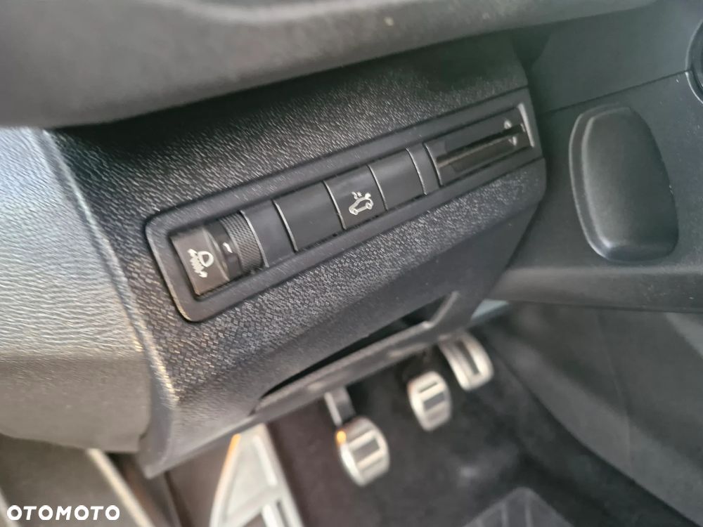 Peugeot 3008 PureTech 130 Stop & Start GPF Roadtrip - 16