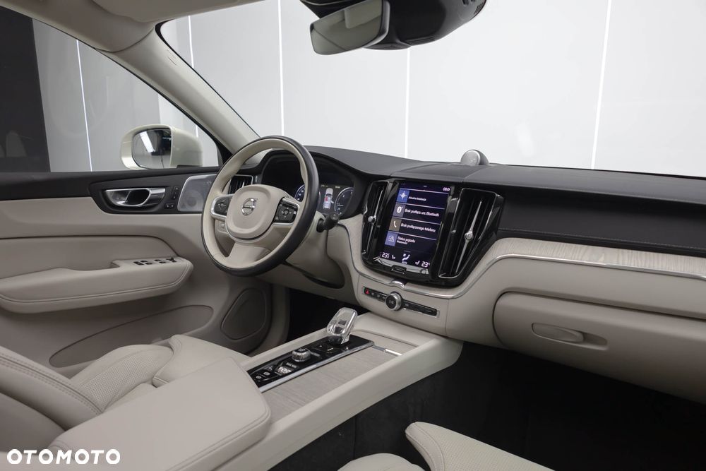 Volvo XC 60 B4 D AWD Geartronic Inscription - 17