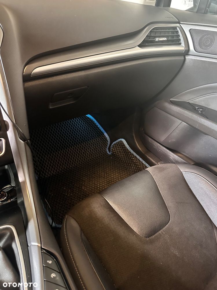 Ford Mondeo 2.0 EcoBoost Titanium S - 23