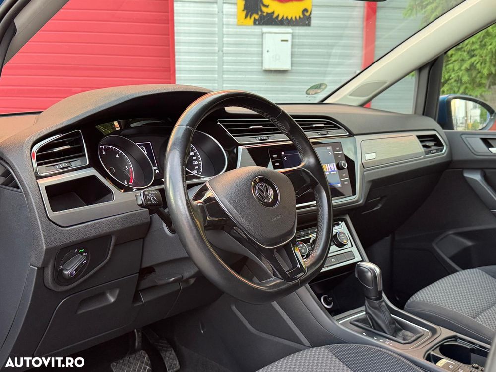 Volkswagen Touran 2.0 TDI DSG Comfortline - 22