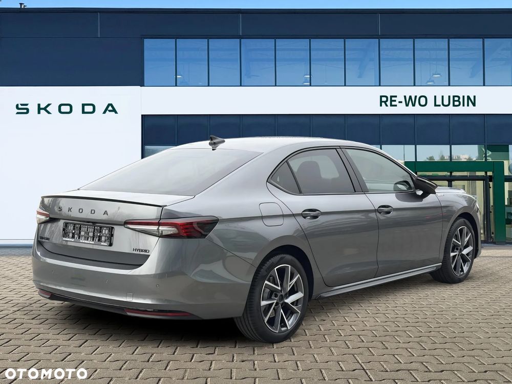 Skoda Superb 1.5 TSI Sportline DSG - 5