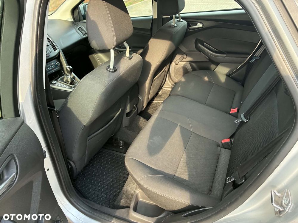 Ford Focus 1.5 TDCi SYNC Edition - 8
